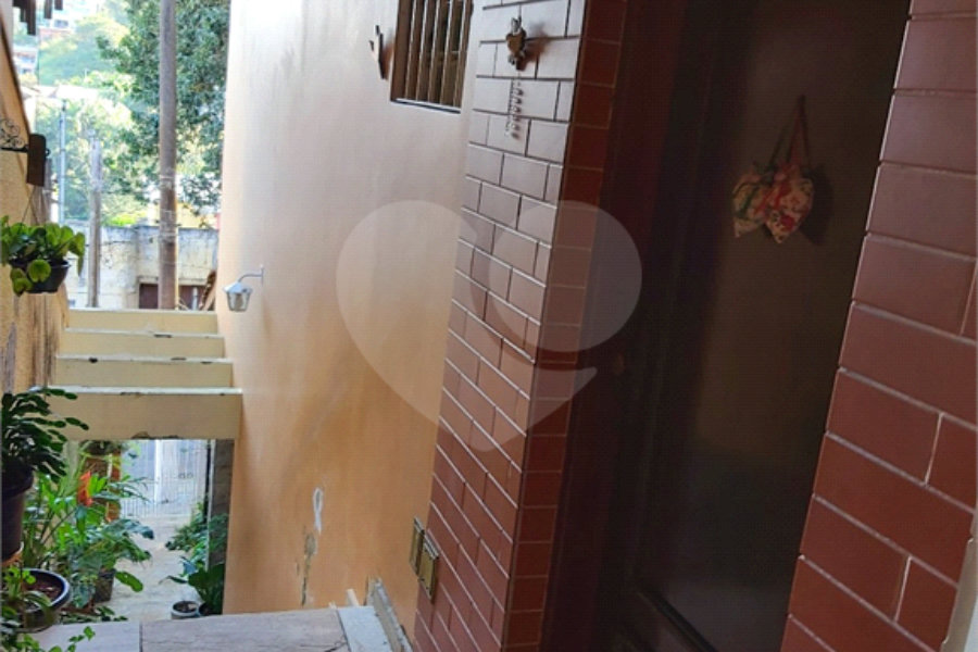 Sobrado à venda com 3 quartos, sendo 1 suíte, em Vila Irmãos Arnoni, São Paulo, SP