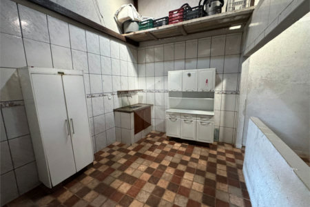 Casa á venda, com 2 Dormitórios e Edícula, em São Carlos-SP.