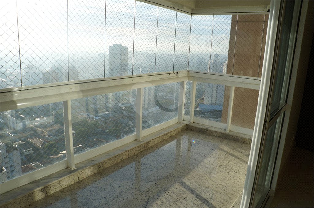 Apartamento de 142m² no Ipiranga com 3 dormitórios, 3 suítes e 3 vagas de garagem.