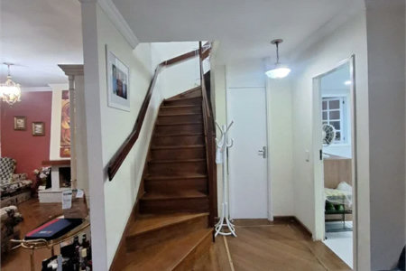 Casa à venda com 5 quartos, sendo 3 suítes, no condomínio Vila Panamericana, São Paulo - SP