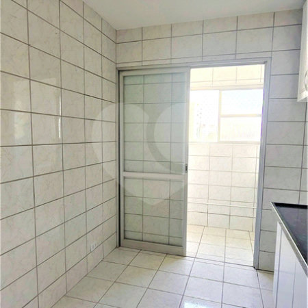 APARTAMENTO 1 DORMITÓRIO COM VAGA