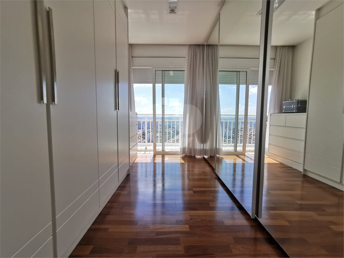 Apartamento à venda com 3 suítes em Jardim Monte Kemel, São Paulo, SP