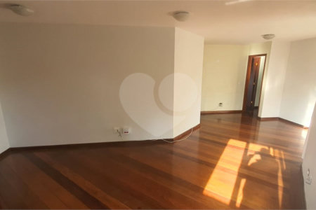Apartamento à venda com 3 quartos, sendo 1 suíte, em Vila Paulicéia, São Paulo, SP