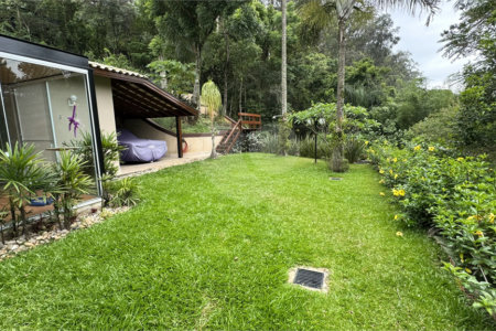 Casa à venda com 3 suítes no condomínio Residencial Delle Stelle, Louveira - SP