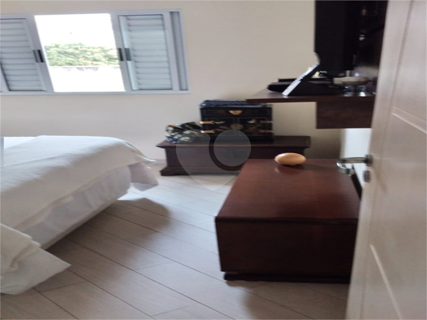 Casa à venda com 3 quartos, sendo 2 suítes, no condomínio Villa's Residencial, São Paulo - SP
