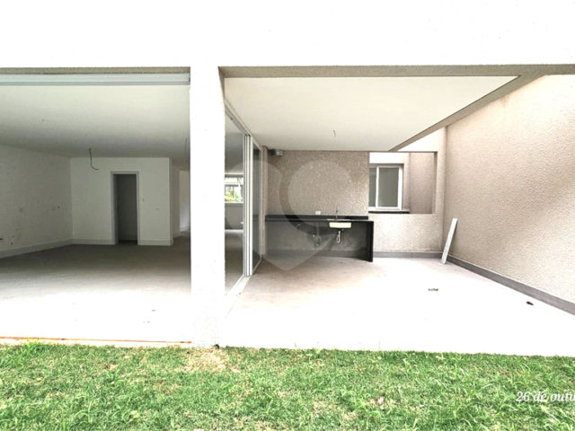 Casa à venda com 4 suítes no condomínio Vila Arese, São Paulo - SP