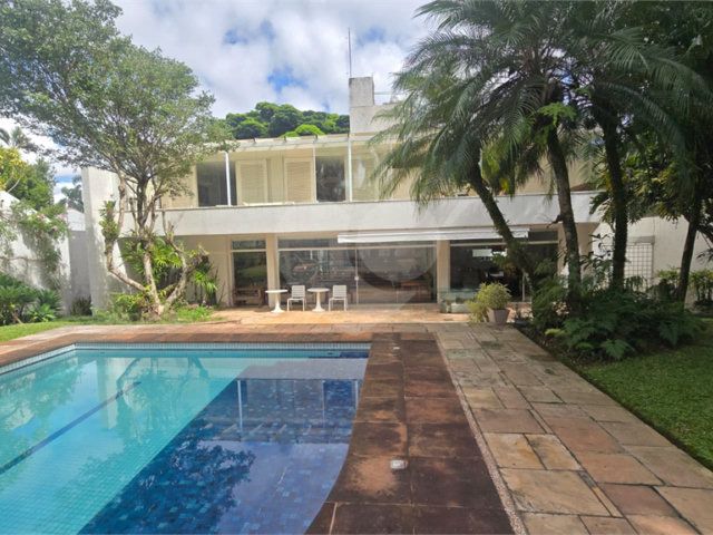 Casa à venda com 4 suítes em Santo Amaro, São Paulo, SP
