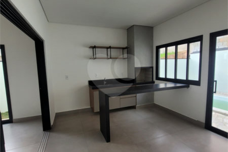 Casa à venda com 3 quartos, sendo 1 suíte, no condomínio Residencial Lagos D Icarai, Salto - SP