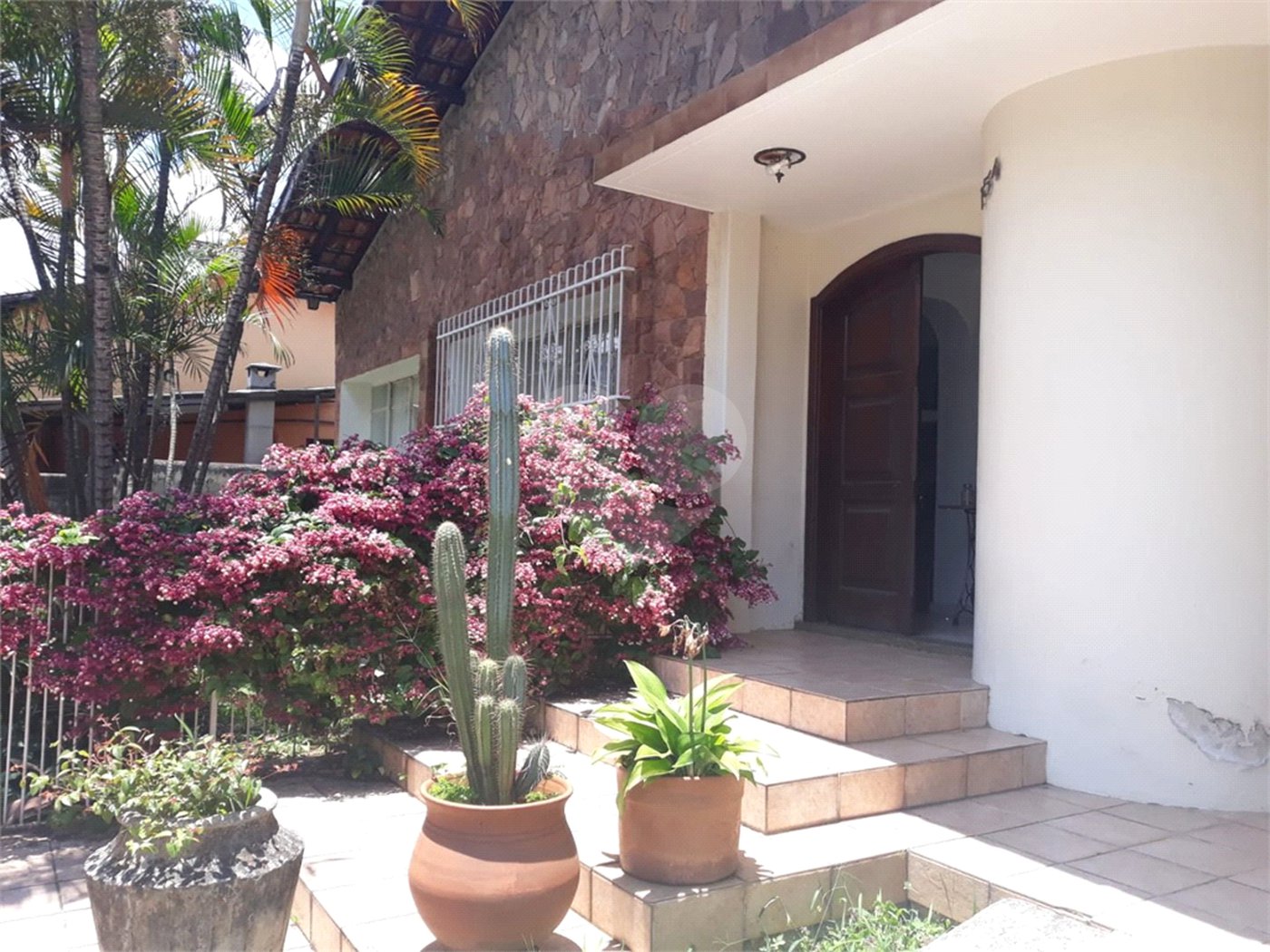 Casa à venda ou para alugar com 3 quartos, sendo 1 suíte, em Jardim Maria Trindade, São Roque, SP