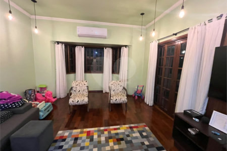 Casa à venda com 3 quartos, sendo 1 suíte, em Parque Santa Marta, São Carlos, SP