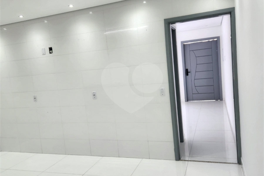 Sobrado à venda com 3 quartos, sendo 1 suíte,  em Vila Pereira Barreto, São Paulo, SP