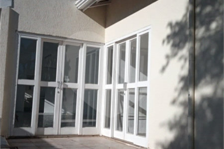 Casa à venda com 5 quartos, sendo 3 suítes,  no condomínio Estância Marambaia, Vinhedo - SP