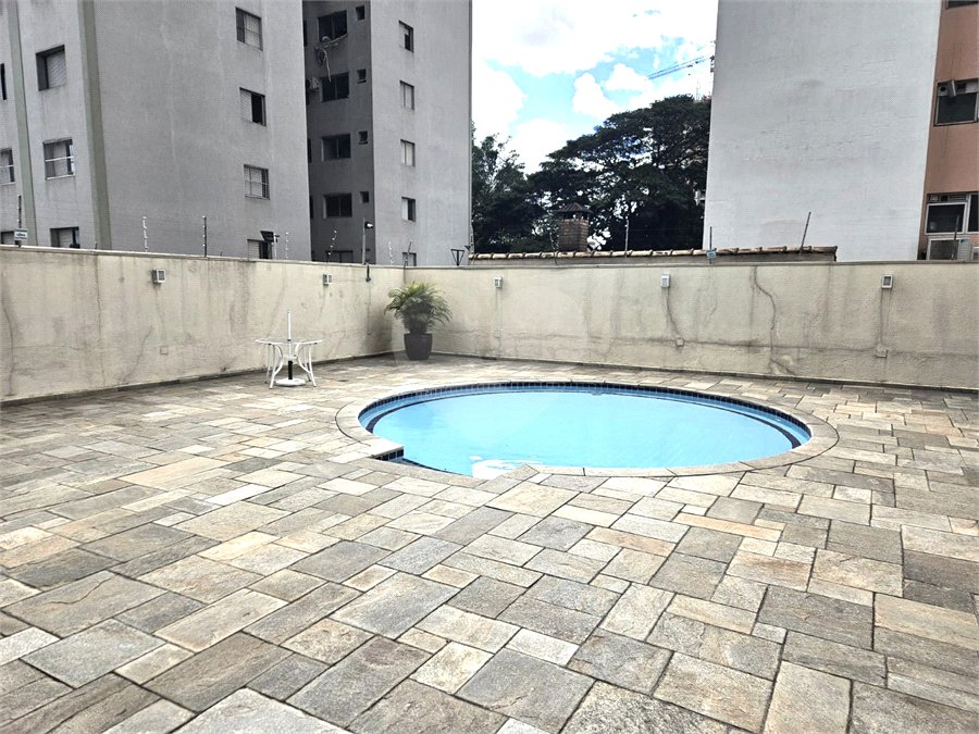 Apartamento para alugar com 3 quartos, sendo 1 suíte, em Alto da Boa Vista, São Paulo, SP