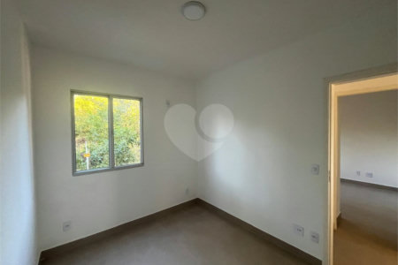 Apartamento à venda com 2 quartos em Residencial Parque Laguna, Salto, SP