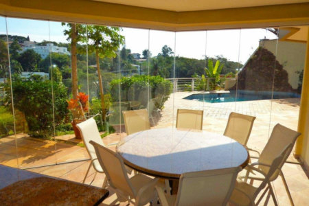 Casa à venda com 5 suítes em Jardim Leonor, São Paulo, SP