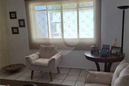 Casa à venda com 3 quartos, sendo 1 suíte,  em Jardim das Estações (vila Xavier), Araraquara, SP