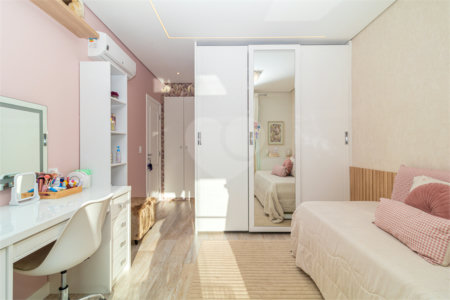 Casa à venda com 4 quartos, sendo 3 suítes, no condomínio Palm Hill North, São Paulo - SP