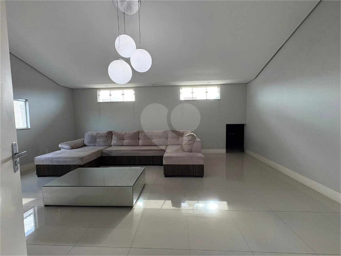 Sobrado à venda ou para alugar com 4 quartos, sendo 3 suítes, em Jardim Pagliato, Sorocaba, SP