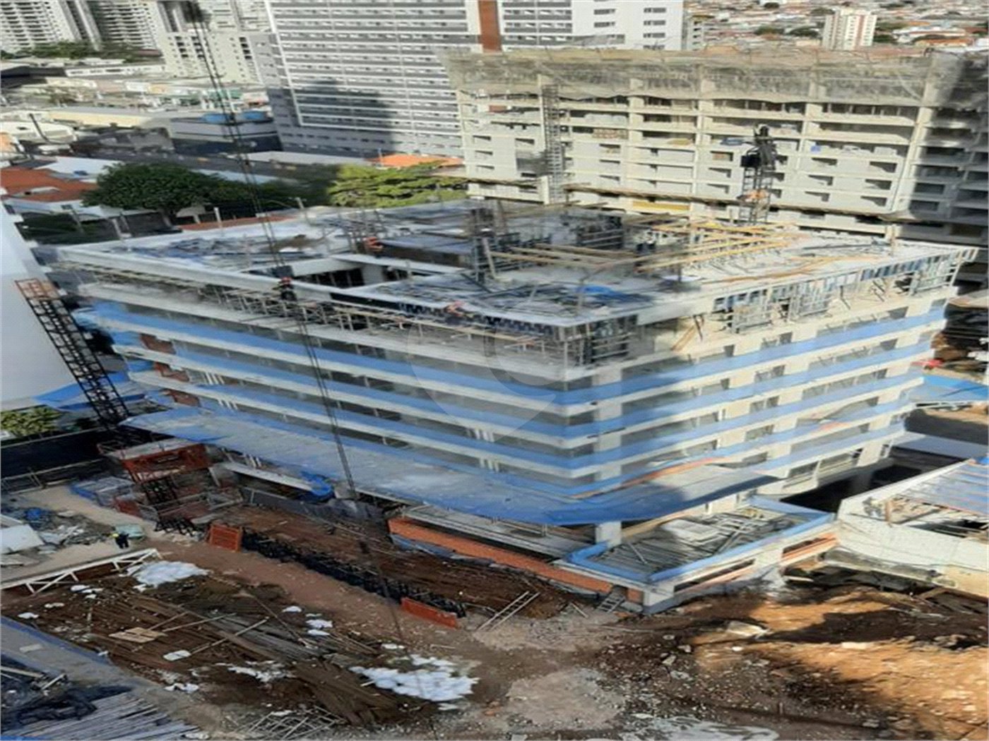 Apartamento à venda com 3 suítes em Vila Dom Pedro I, São Paulo, SP