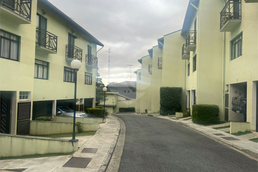 Casa à venda com 2 quartos, sendo 1 suíte, no condomínio Villa Faenza, São Paulo - SP