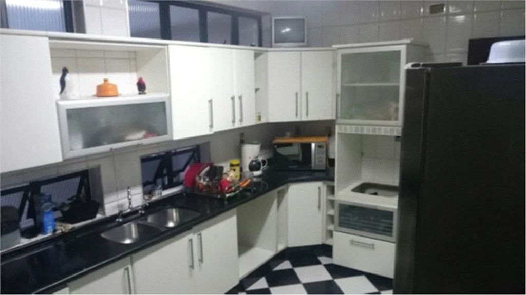 Sobrado à venda com 5 quartos, sendo 2 suítes, em Brooklin Paulista, São Paulo, SP