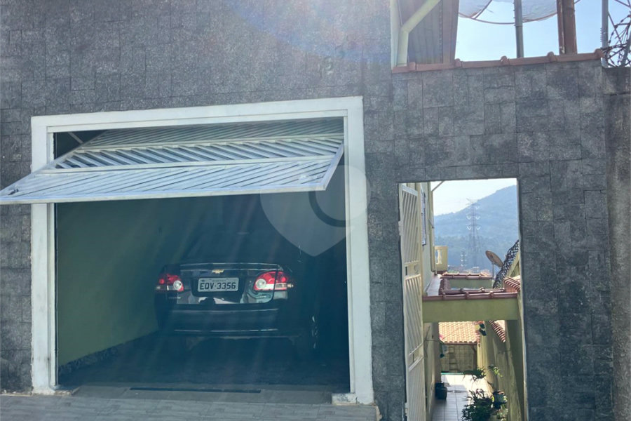 Casa à venda com 3 quartos em Jardim Peri, São Paulo, SP
