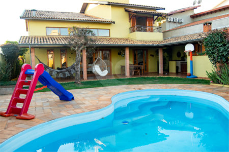 CASA ALTO PADRÃO - BAIRRO NOBRE