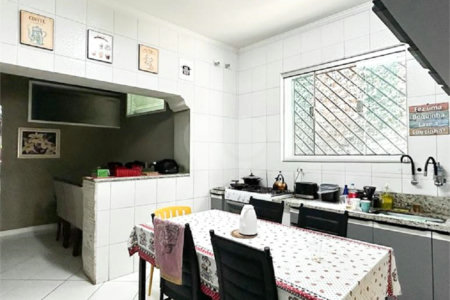 Casa à venda com 4 quartos em Santana, São Paulo, SP