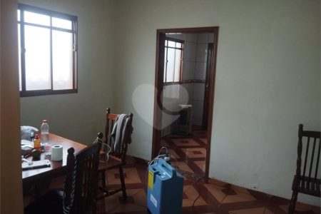 Casa de Vila à venda com 3 quartos em Vila Vieira (vila Xavier), Araraquara, SP