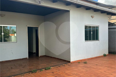 Casa à venda com 2 quartos em Jardim das Rosas, Ponta Porã, MS