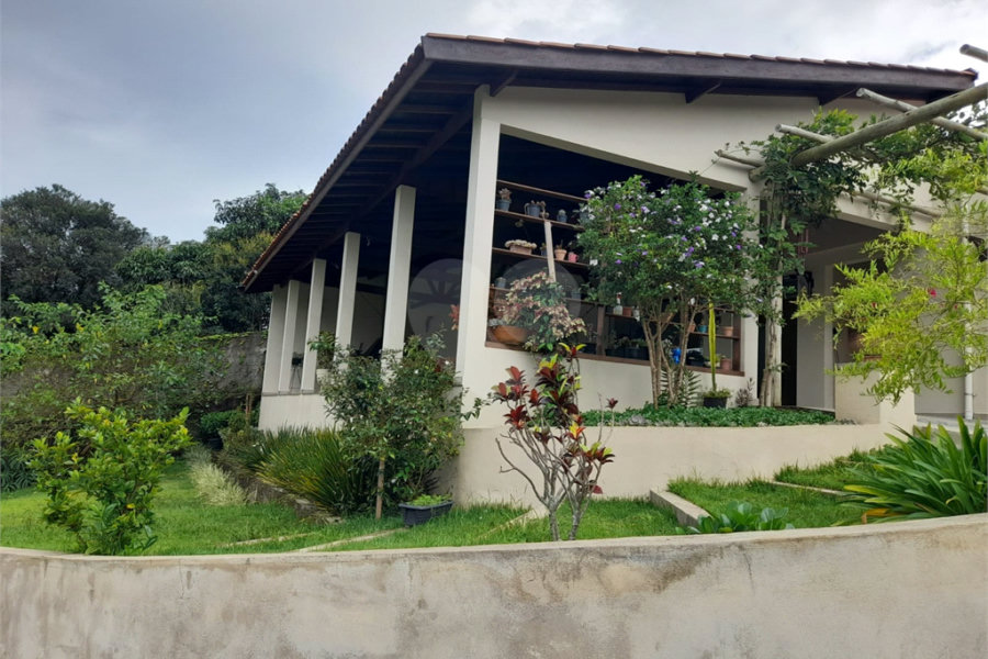 Casa à venda com 3 quartos, sendo 1 suíte, em Área Rural de Serra Negra, Serra Negra, SP
