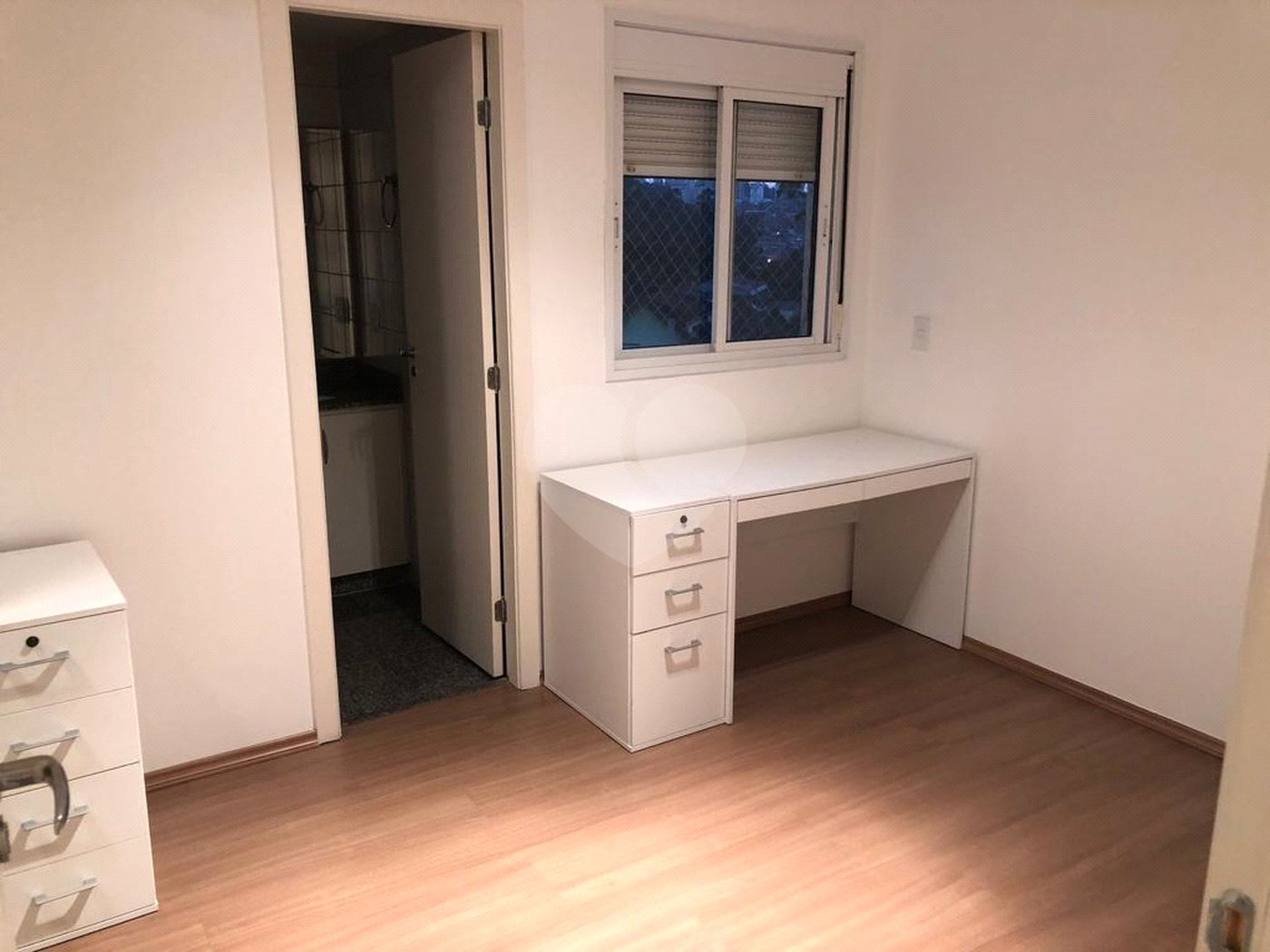Apartamento à venda com 3 quartos, sendo 2 suítes,  em Paraíso do Morumbi, São Paulo, SP