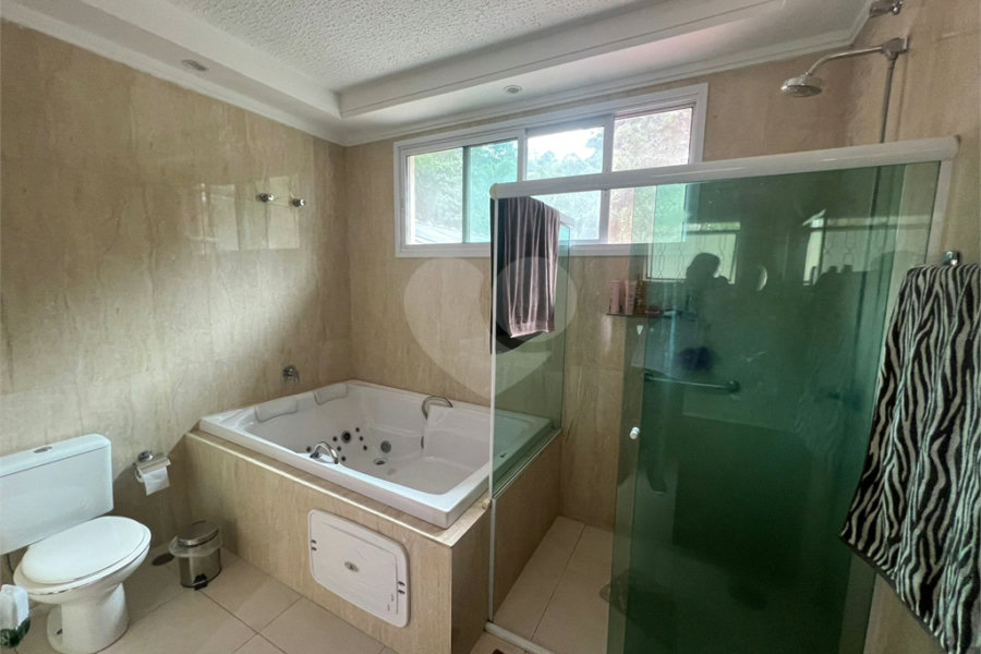 Casa à venda com 4 suítes no condomínio Parque Petrópolis 4 Secção, Mairiporã - SP