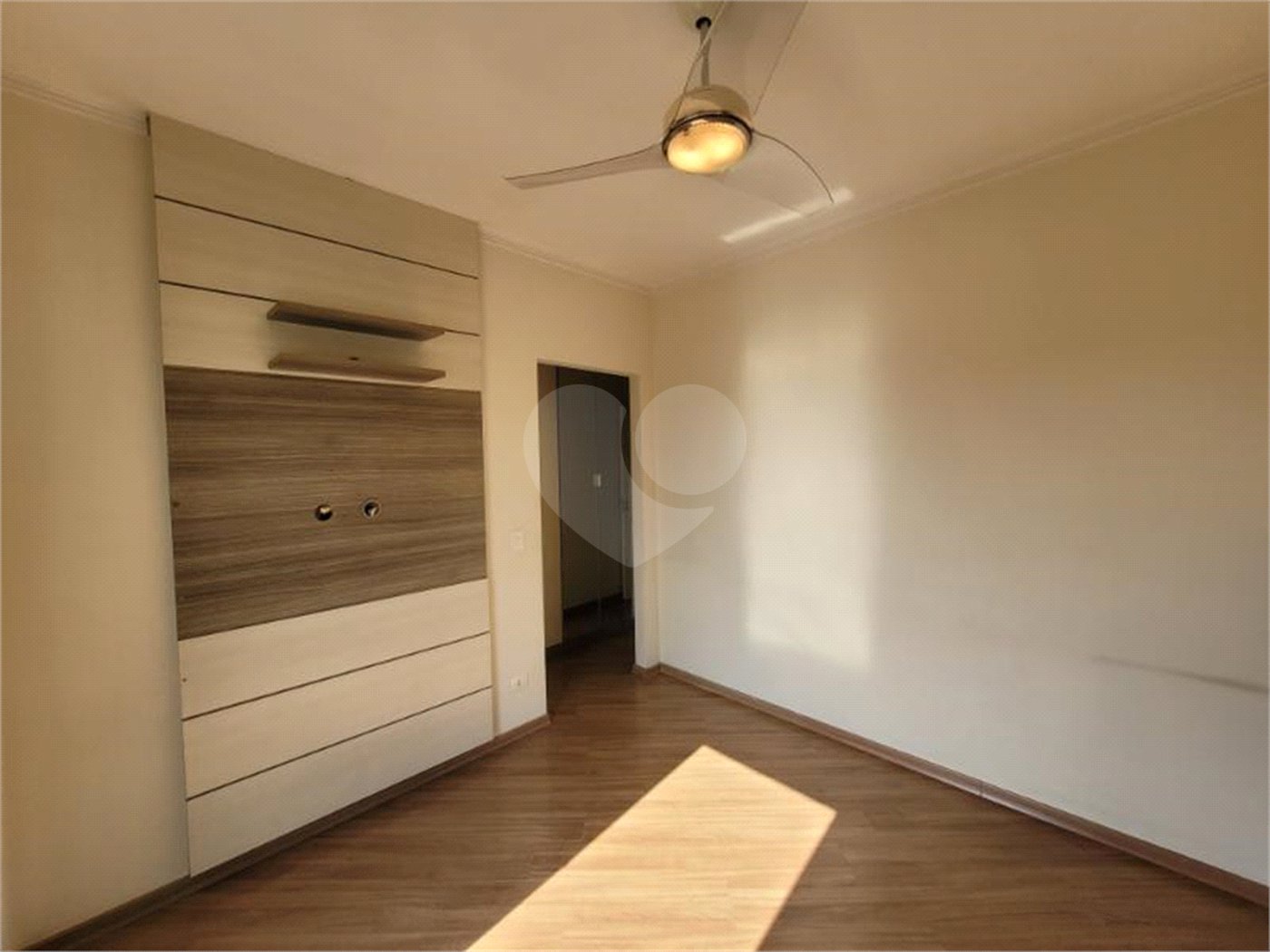 Casa à venda com 3 quartos, sendo 1 suíte,  no condomínio Maximus I, São Paulo - SP