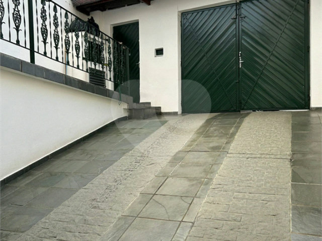 Sobrado à venda com 3 quartos, sendo 1 suíte,  em Vila Nivi, São Paulo, SP