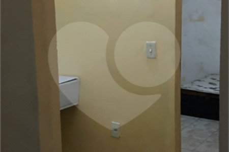Casa à venda com 3 quartos em Santíssimo, Rio de Janeiro, RJ