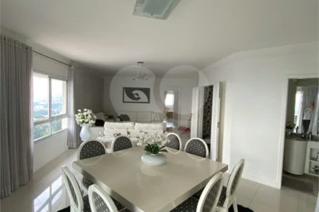 Apartamento à venda com 3 suítes em Santa Teresinha, São Paulo, SP