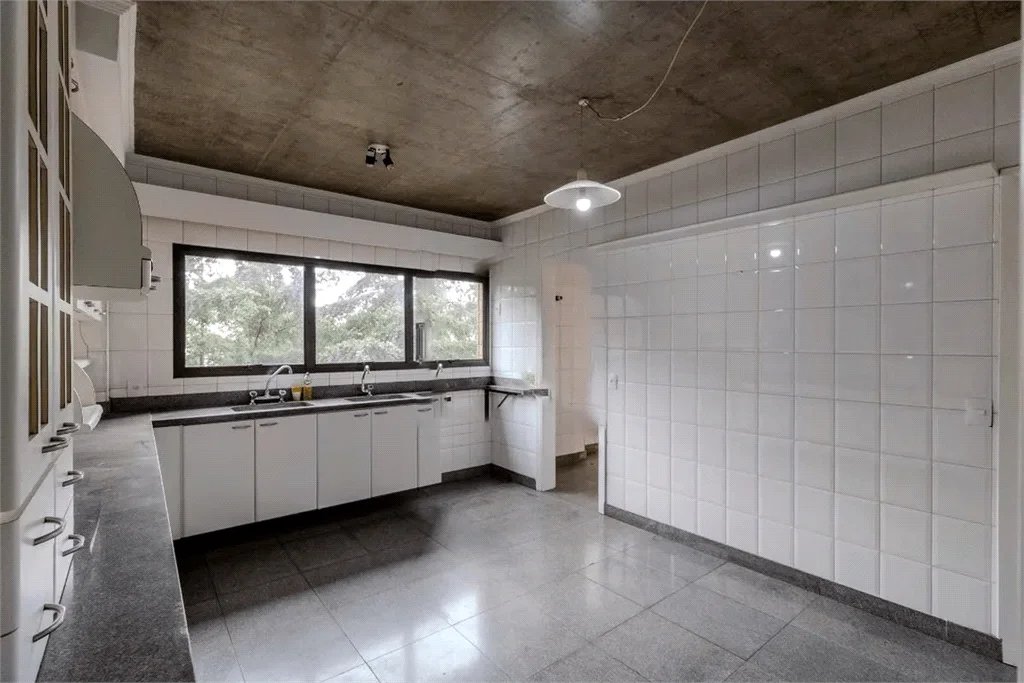 Apartamento à venda com 4 quartos, sendo 2 suítes,  em Paraíso do Morumbi, São Paulo, SP