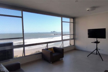 Apartamento Residencial à venda, Pitangueiras, Guarujá - AP0444.