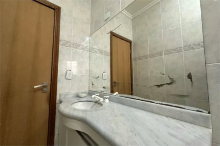 Sobrado à venda com 4 quartos, sendo 2 suítes,  em Vila Ipojuca, São Paulo, SP