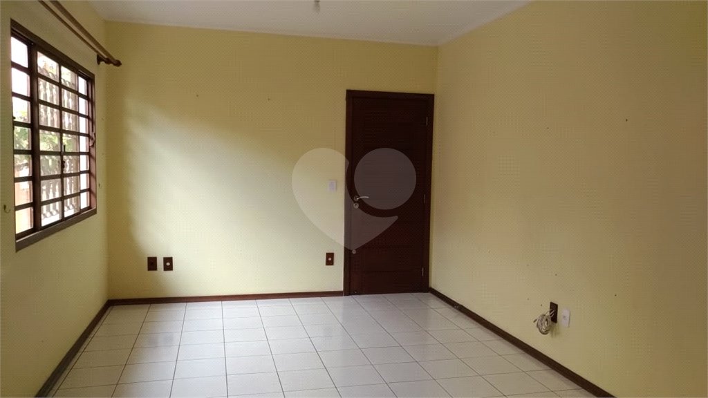 Casa à venda ou para alugar com 2 quartos, sendo 1 suíte, em Jardim do Lago, Atibaia, SP