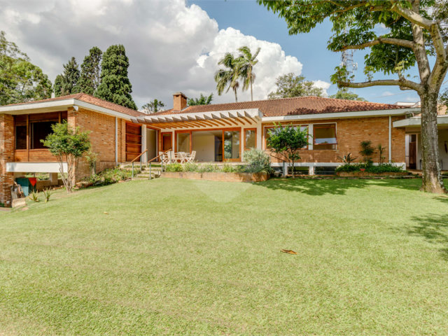 Casa Térrea à venda com 4 quartos, sendo 1 suíte,  em Chácara Monte Alegre, São Paulo, SP