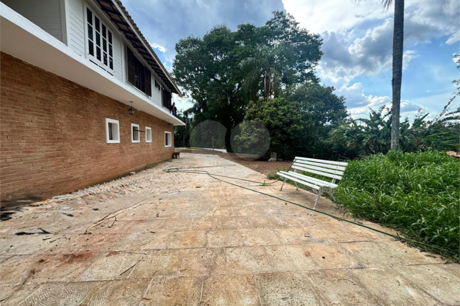 Casa à venda com 5 quartos, sendo 2 suítes, no condomínio Sausalito, Mairiporã - SP