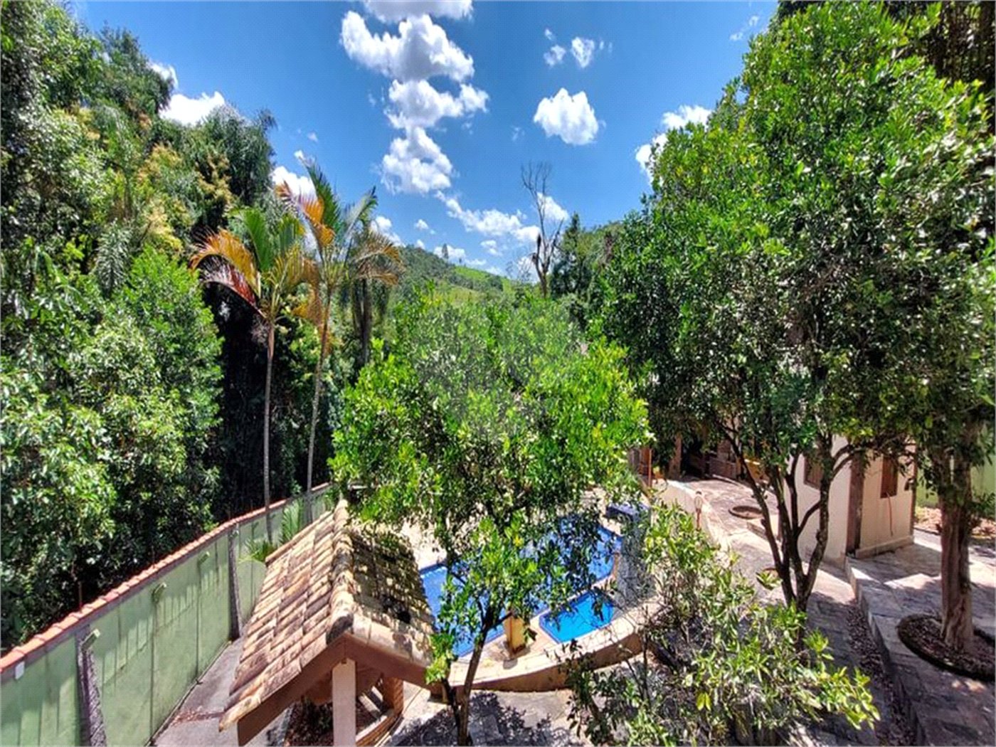 Casa à venda com 4 suítes no condomínio Sausalito, Mairiporã - SP
