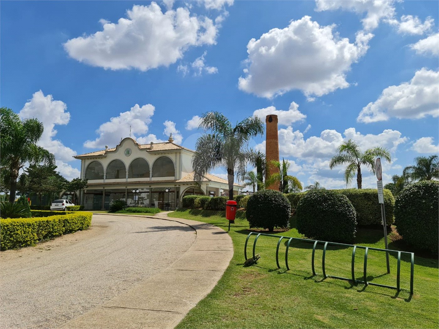 Casa à venda com 3 quartos, sendo 1 suíte, no condomínio Ibiti Royal Park, Sorocaba - SP