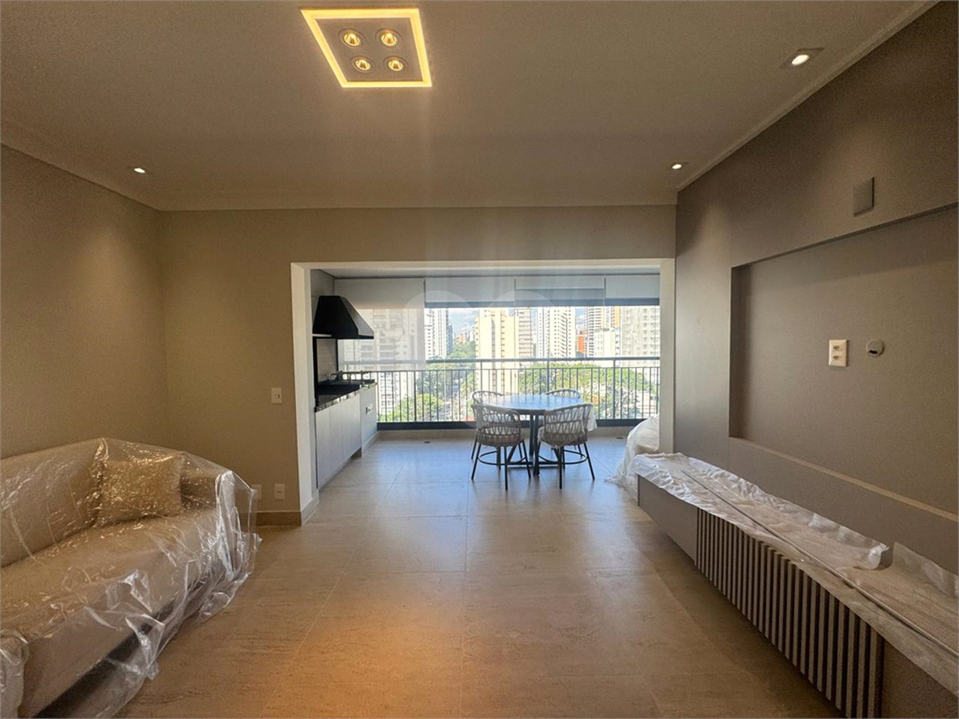 Apartamento à venda com 3 suítes em Brooklin Paulista, São Paulo, SP