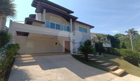 Casa à venda com 4 quartos, sendo 2 suítes, no condomínio Terras de Santa Adélia, Vargem Grande Paulista - SP