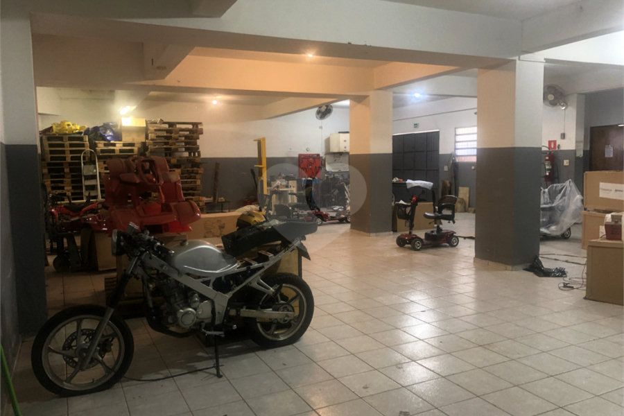 Prédio à venda em Imirim, São Paulo, SP