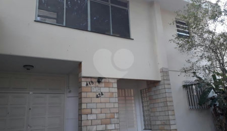Sobrado à venda com 3 quartos, sendo 1 suíte,  em Campo Belo, São Paulo, SP