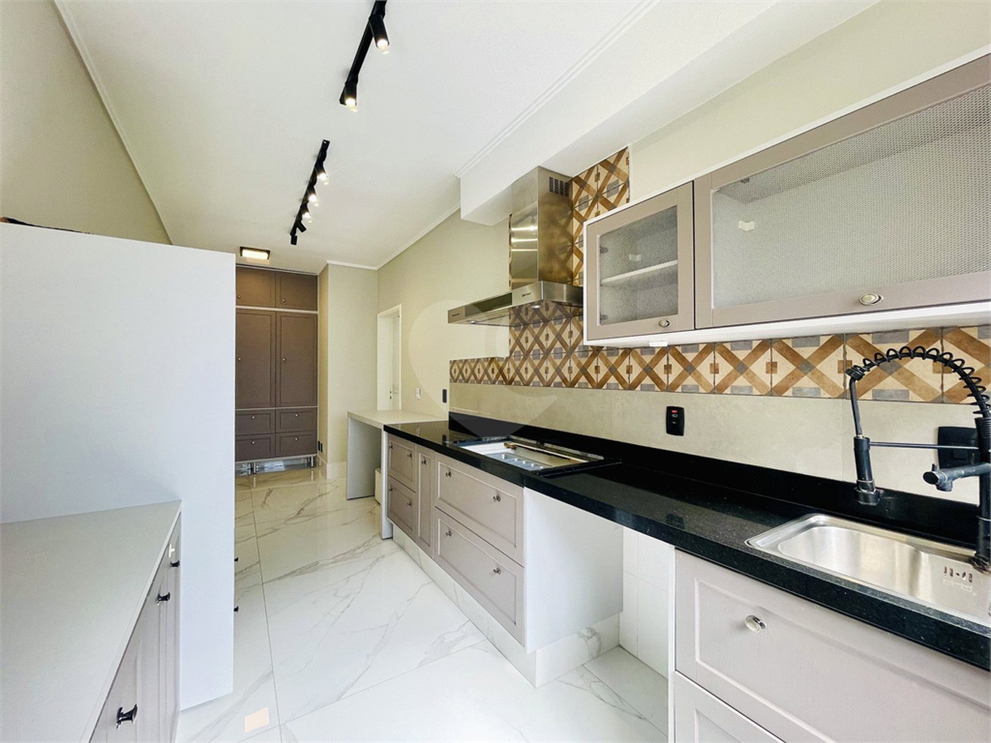 Apartamento à venda com 3 suítes em Vila Gilda, Santo André, SP